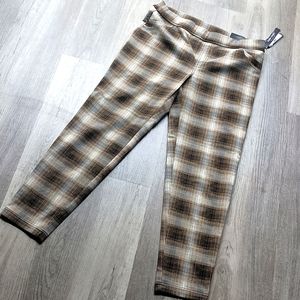 Soho apparel LTD Plaid ankle length pants size L